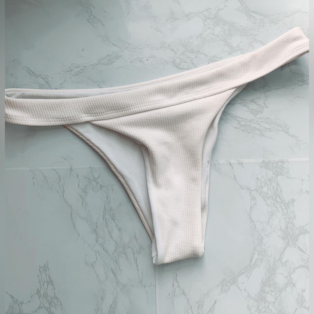 Bikini bottoms